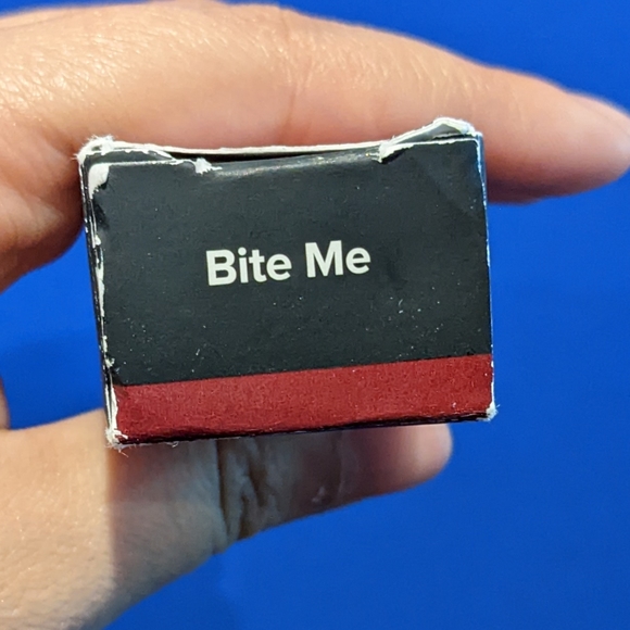 Too Faced | Bite Me - Picture 2 of 4